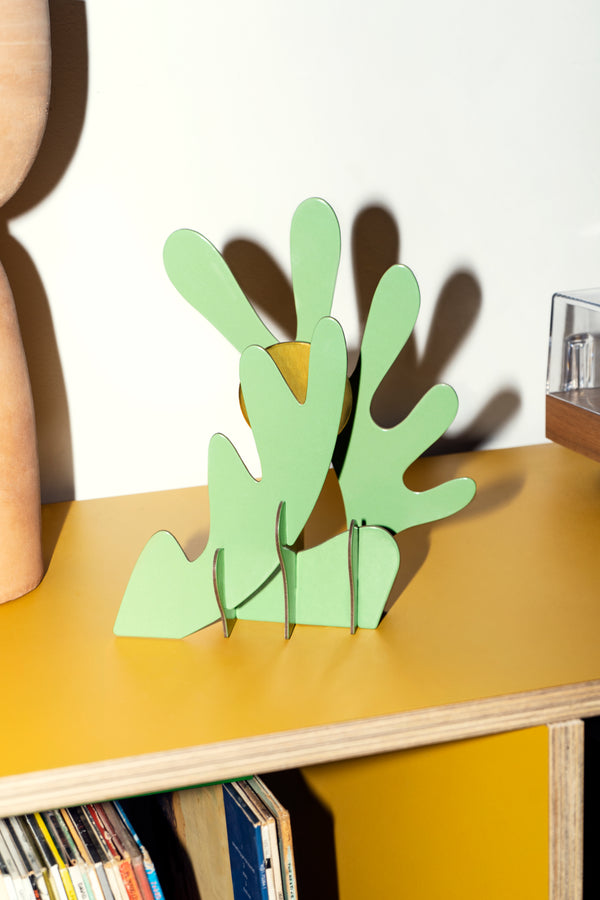 Sculpture en papier verte